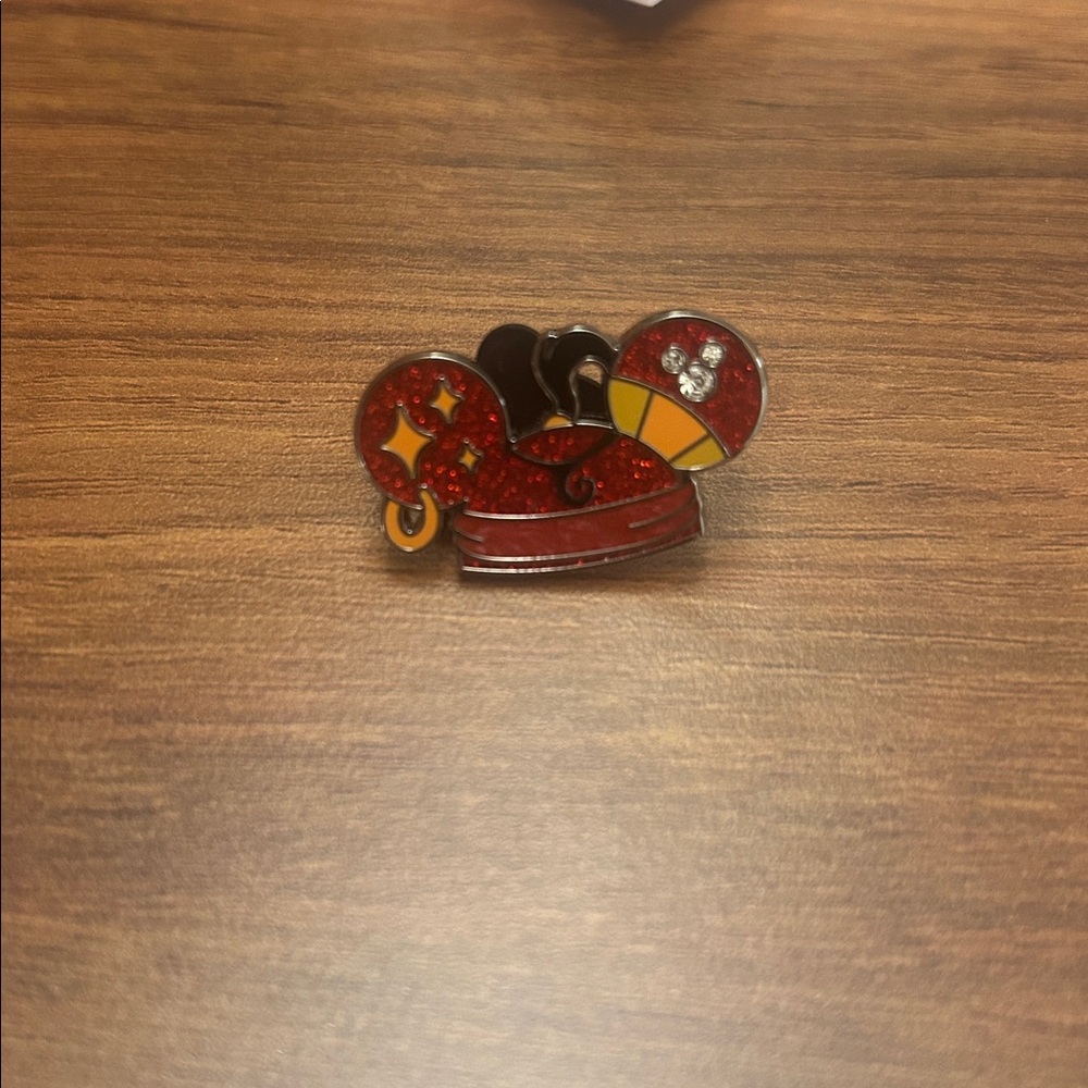 Disney WDW Hidden Mickey 2025 WAVE B Ear Hat Pin Super Chaser